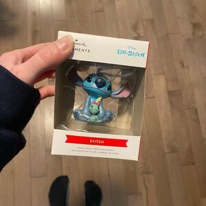 Hallmark White Gift Box